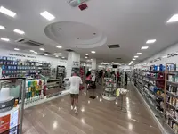 Farmacia Los Manantiales 24h (abierto Todos Los Días)