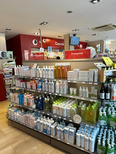 Farmacia Farmàcia Alaball Radresa Carolina Pharmacy