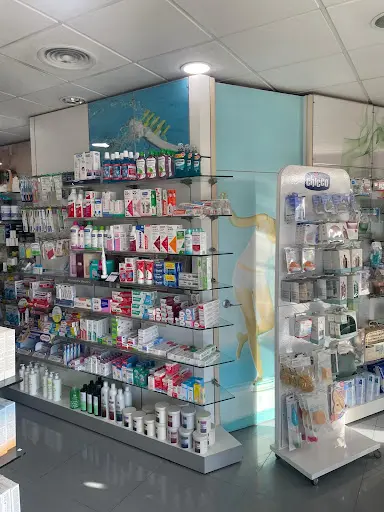 Farmacia Bulevar la Gangosa // Ldo. Antonio Navarrete Alcalá// Parafarmacia Vicar