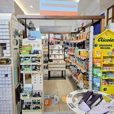 Farmacia Caleiro. Mercedes Castro