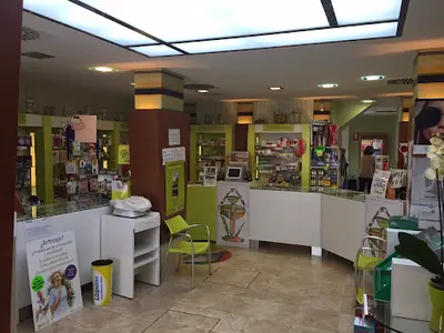 Farmacia Óptica Omedas Moros C.b.
