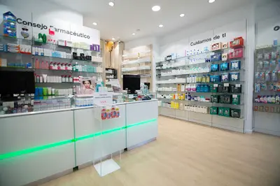 Farmacia Virginia Barrau Centro de Zaragoza, Especialistas en Dermocosmética. 12 Horas. Desde 1924
